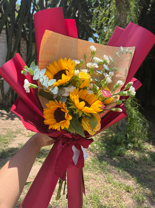 Ramo 3 girasoles + follaje